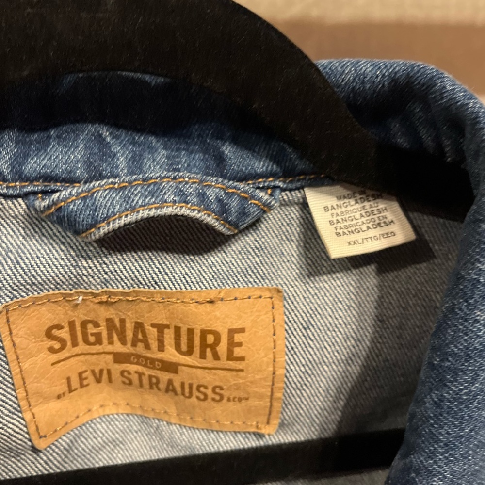 Levi Strauss Trucker Jacket, Medium Wash, Size XXL, Brand New with tags! - Picture 3 of 5